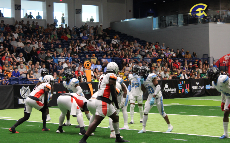 Eau Claire Axemen vs. Arkansas Diamonds